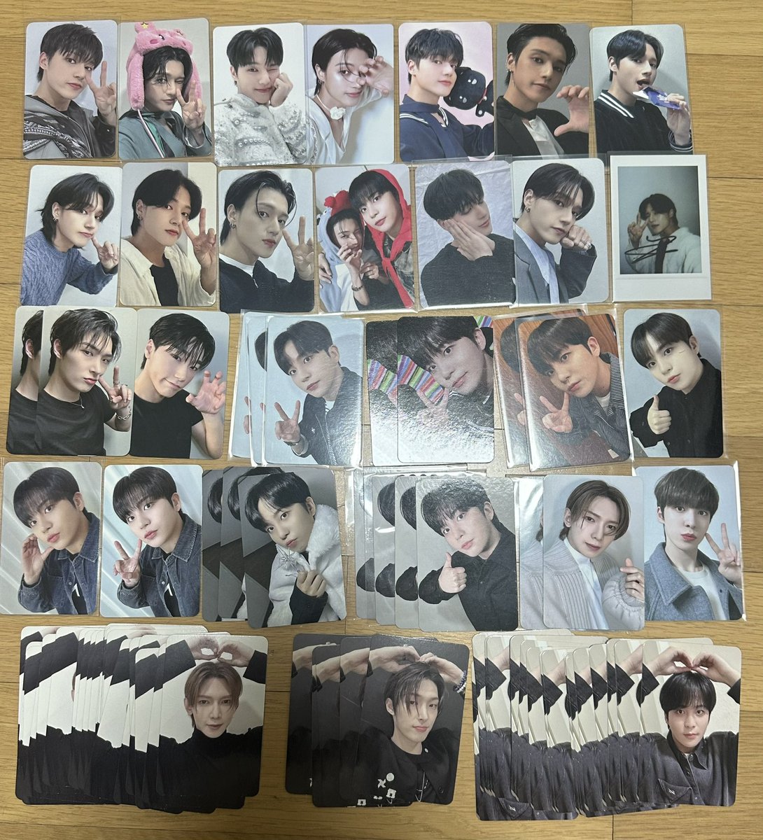 에이티즈 개별 포카 양도 sell

each- 0.3 

DM or 프로필링크 

WTS sell benefit pob poca photocard G.O ATEEZ 대면 영통 팬싸 특전 포카 홍중 성화 윤호 여상 산 민기 우영 종호