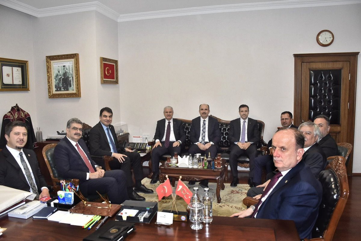 Milli Savunma Bakan Yardımcımız  Değerli Hemşerimiz Sayın Musa Heybet’i ziyaret ettik. Konya’mıza dair projeleri ve güncel çalışmaları değerlendirdiğimiz görüşmenin hayırlı olmasını temenni ediyorum. Değerli Bakan Yardımcımıza ilgi ve alakalarından dolayı teşekkür ederim.