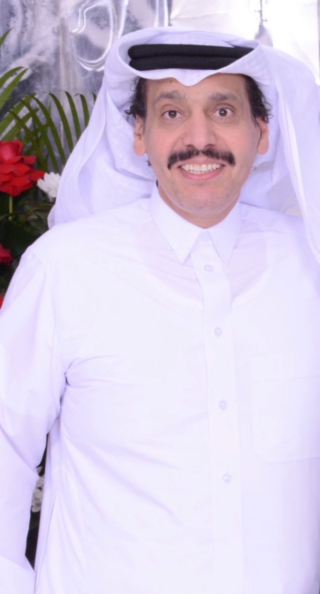 طيب هل فعلاً ابن الذيب عنده عداوة للسعودية او خصومة؟
تعالو نرجع شوي بتاريخ ابن الذيب ومشاعرة للملكة العربية السعودية
قال فيها
سلام تسليمةٍ ماهي تزعزعها هبوب الرياح
على ديار الملوك اللي تشرفني لا سميتها

وقال في الملك عبداللة رحمة الله عليه، اثناء ثورة القطيف
اثبت يابو متعب وحنا