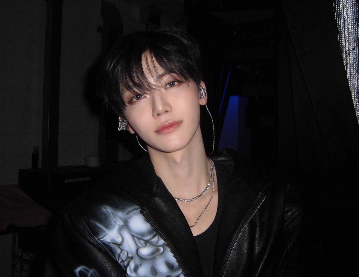 selfolssi ♤ tweet media