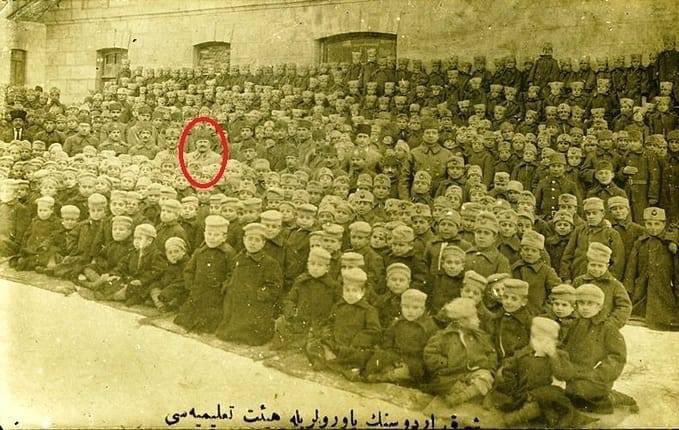 Yetimler ve Yetimler Babası
Kâzım Karabekir Paşa
Aziz ruhu şâd olsun.