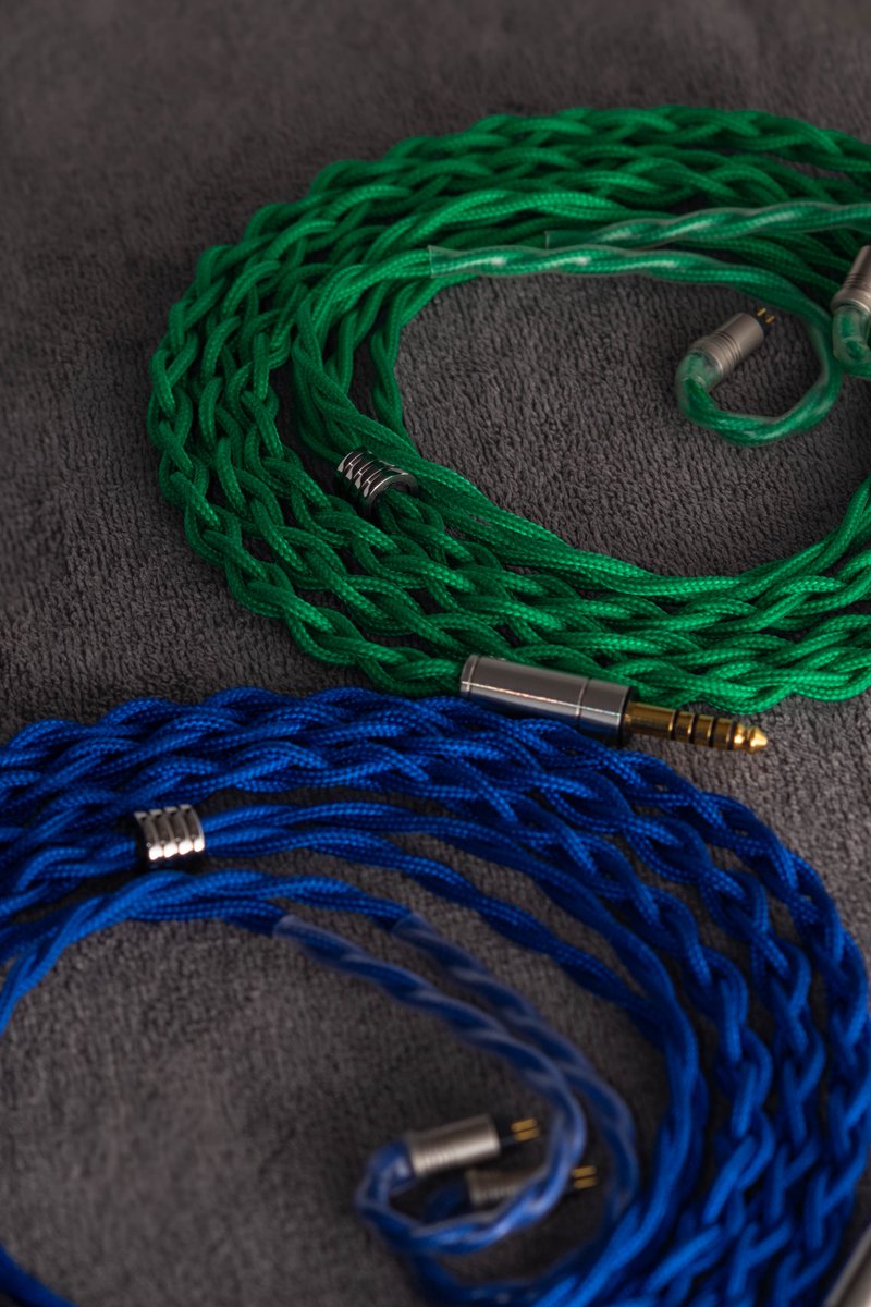 GladiatorCables's tweet photo. Sapphire green 🟢🔥

Fully custom iem cable with Aeco 4.4mm
Custom gold plated 2pin
Aluminum silver splitter
handmade

Only at https://t.co/oQ9l3OA5fY https://t.co/hNYL1W04Wx