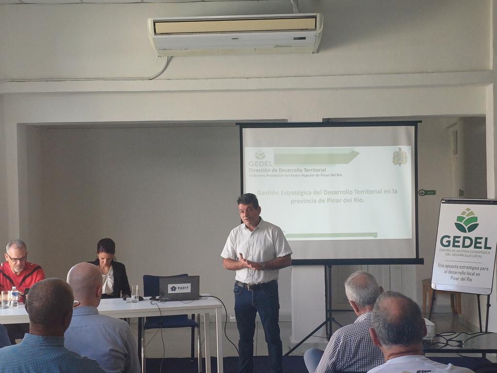 CIENPINOSCuba's tweet photo. Llega al GEDEL la delegación del proyecto CIENPINOS. Está integrada por Ludvig Hällgren, Oficial de programa de ASDI para CIENPINOS, el Dr.C. Ismael Hernández, el Dr.C. Eduardo Somarriba, la Dra.C. Tania Sánchez,así como miembros de la dirección nacional y provincial del proyecto https://t.co/20UPY4qHUX