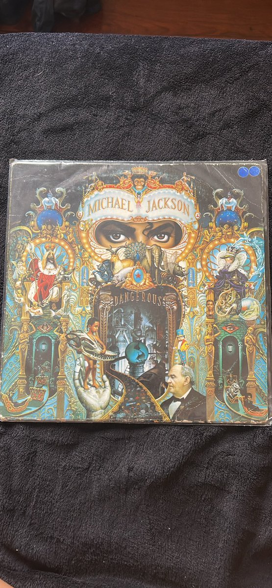 deefmaybe's tweet photo. VENDA: disco de vinil duplo - Dangerous Michael Jackson 1991

Marcas de uso devido aos anos, ambos discos funcionando perfeitamente 

Preço negociável na dm! https://t.co/9Prui9WiLH