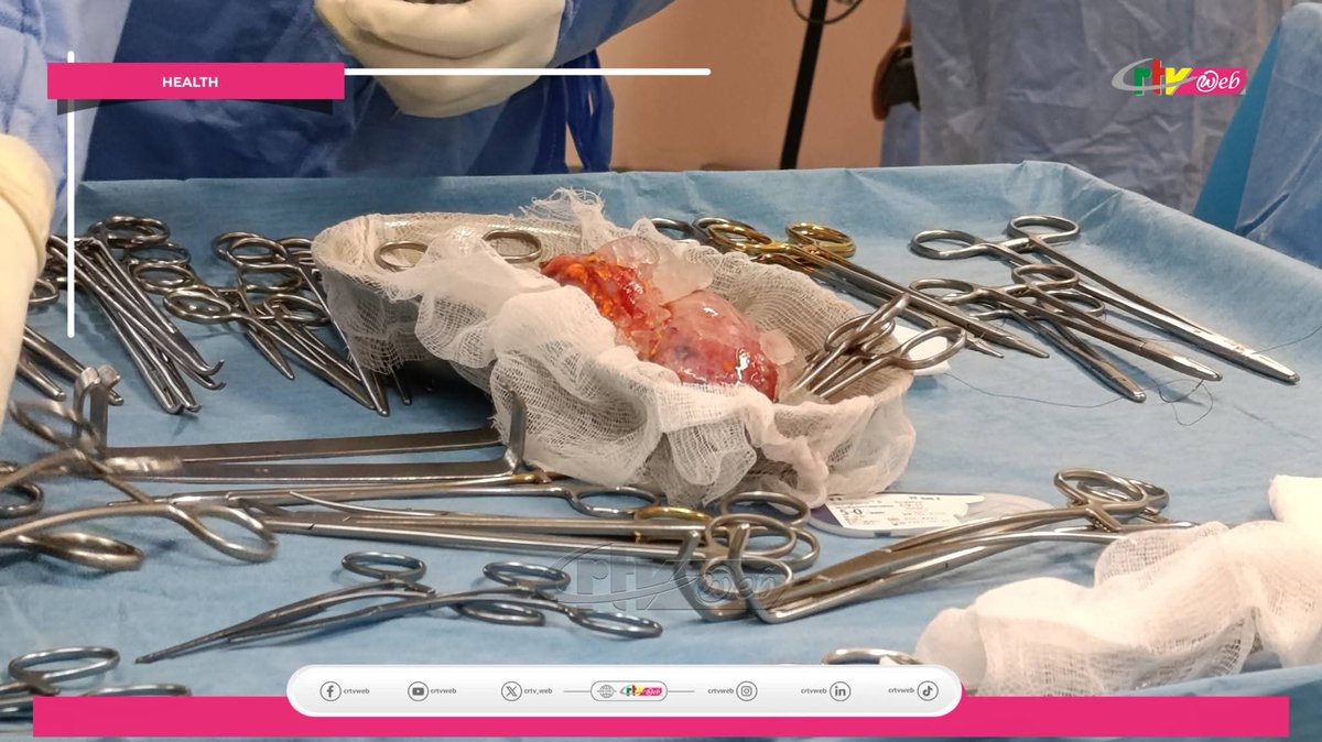 TheCameroonianZ's tweet photo. Transplantation rénale #Cameroon :

L'Hôpital Général de Yaoundé vient de réaliser, avec succès, sa 19e greffe de rein. https://t.co/VPkVfEJC9E