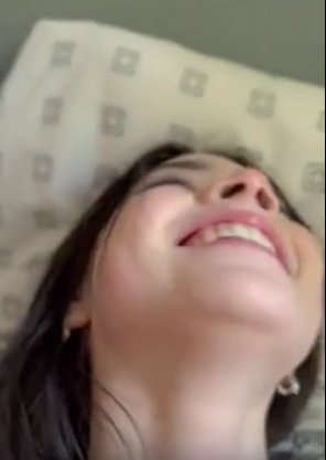 Watch full video 
freeshort.info/VrMo4J