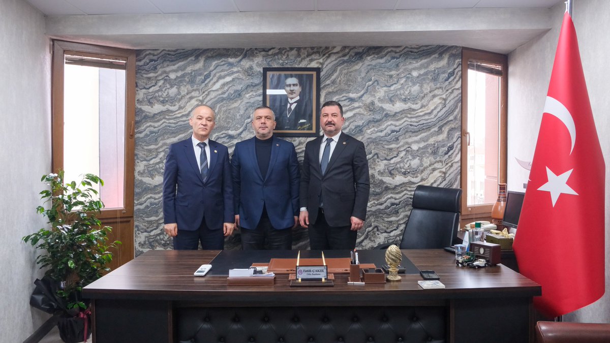 📍Balıkesir Tuhafiyeciler Odası 

MHP Balıkesir İl Başkanımız Niyazi TUNÇ ile birlikte Tuhafiyeciler odasını ziyaret ettik. 

Oda seçimlerinde güven tazeleyerek yeniden seçilen Fatih ÇAKIR ve yönetimini tebrik ediyor, Kendisine misafirperverliklerinden dolayı teşekkür ediyorum.