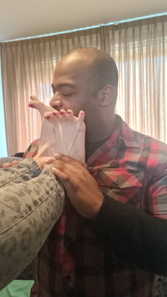 MrWholevibe🇳🇱🇨🇼 tweet media