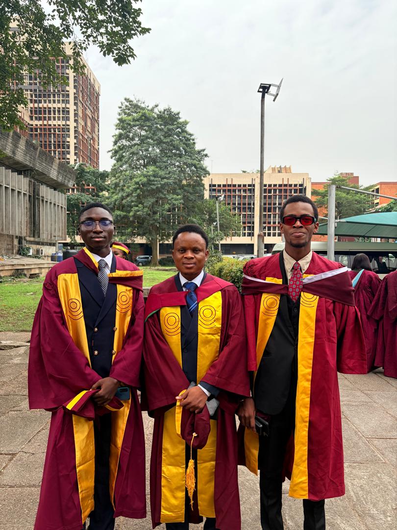 yomsdirect's tweet photo. I was an average student in secondary school Today, I have two degrees, both Second Class Upper.
I studied Law while running a business and still graduated with 4.02
This is proof that growth is real and consistency works
Never let your past limit your future.
UNILAGCONVOCATION https://t.co/YN3MkwiJ8L