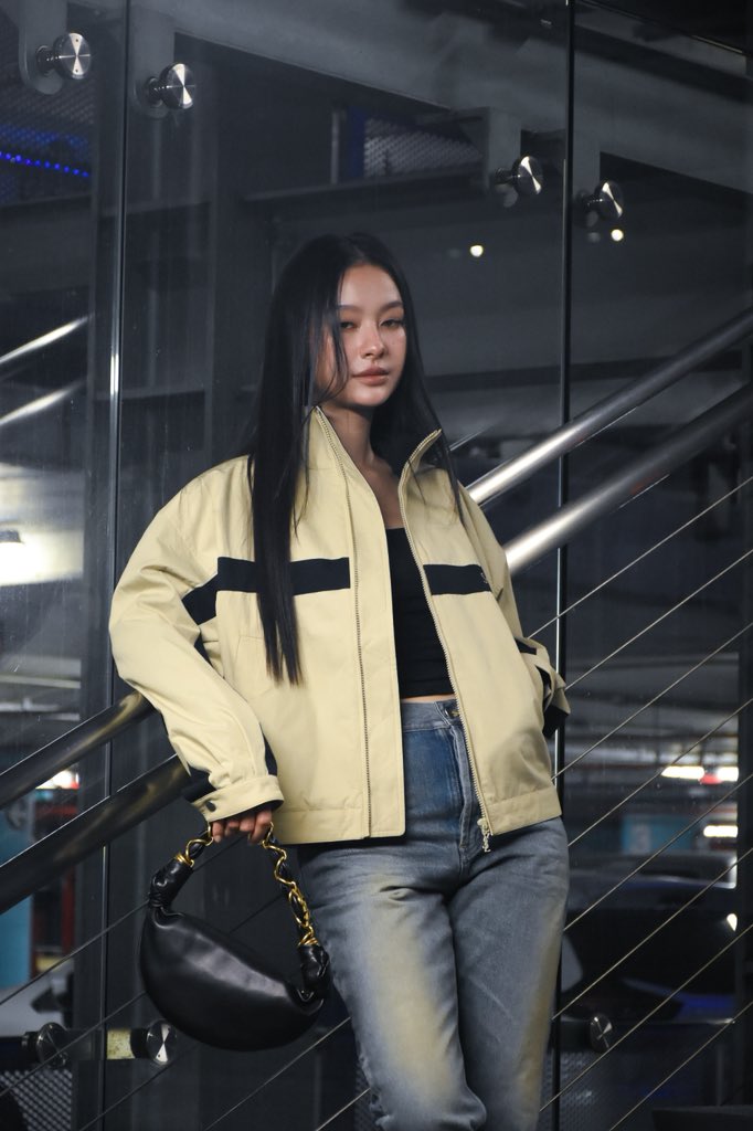 Jangthanyalux's tweet image. ไปปารีสกันครับ

BA MILK FLY WITH YSL 
#YSLxMilkPansa