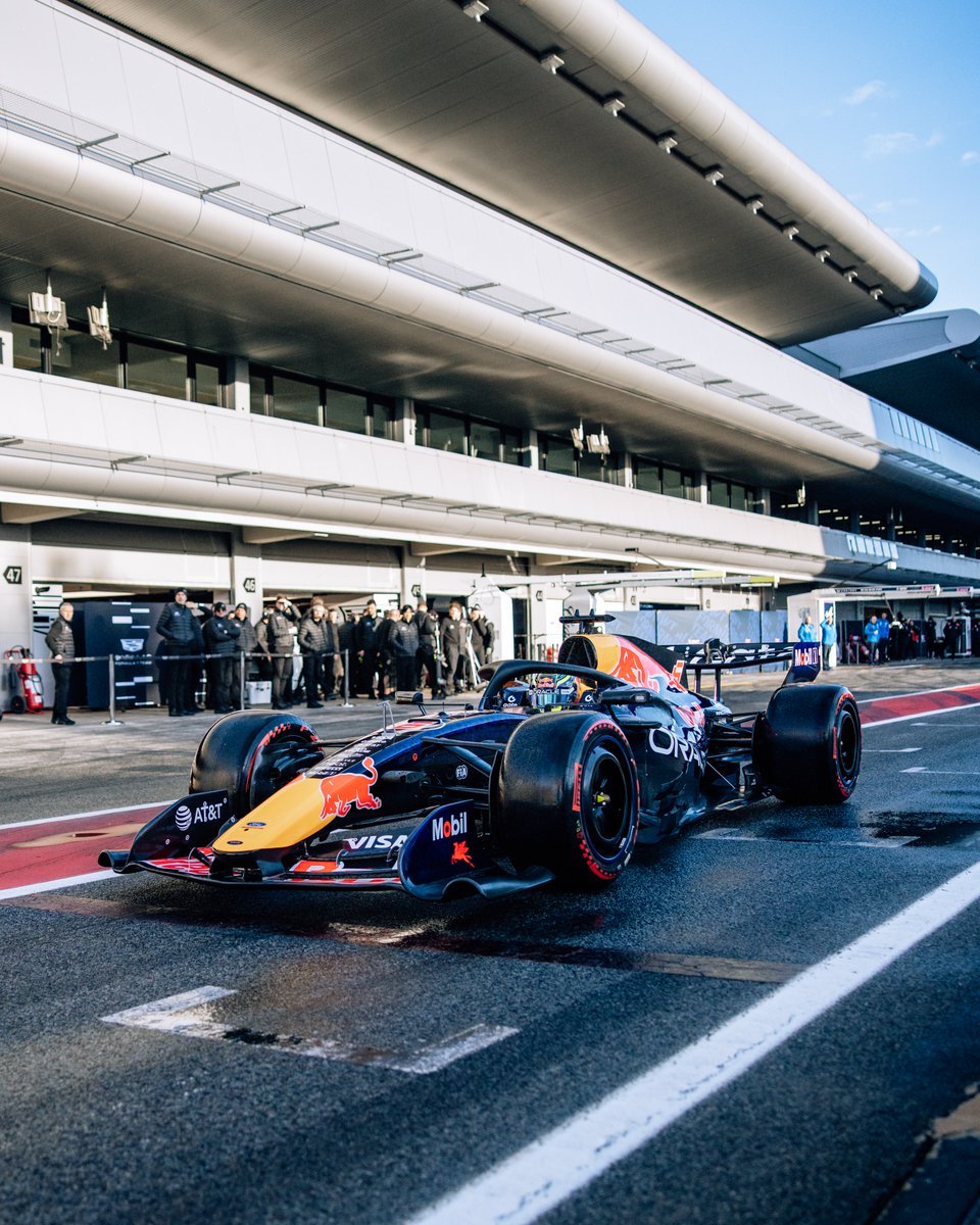 🏁 FINAL del primer día de los test de pretemporada de Barcelona

🥇 HADJAR - 1:18.159
🥈 RUSSELL - 1:18.696
🥉 COLAPINTO 🇦🇷 - 1:20.189

4º Antonelli -  1:20.700
5º Ocon -  1:21.301
6º  Lawson - 1:21.513
7º Bottas -  1:24.651
8º Bortoleto - 1:25.296
8º PÉREZ 🇲🇽 - 1:25.974

#F1