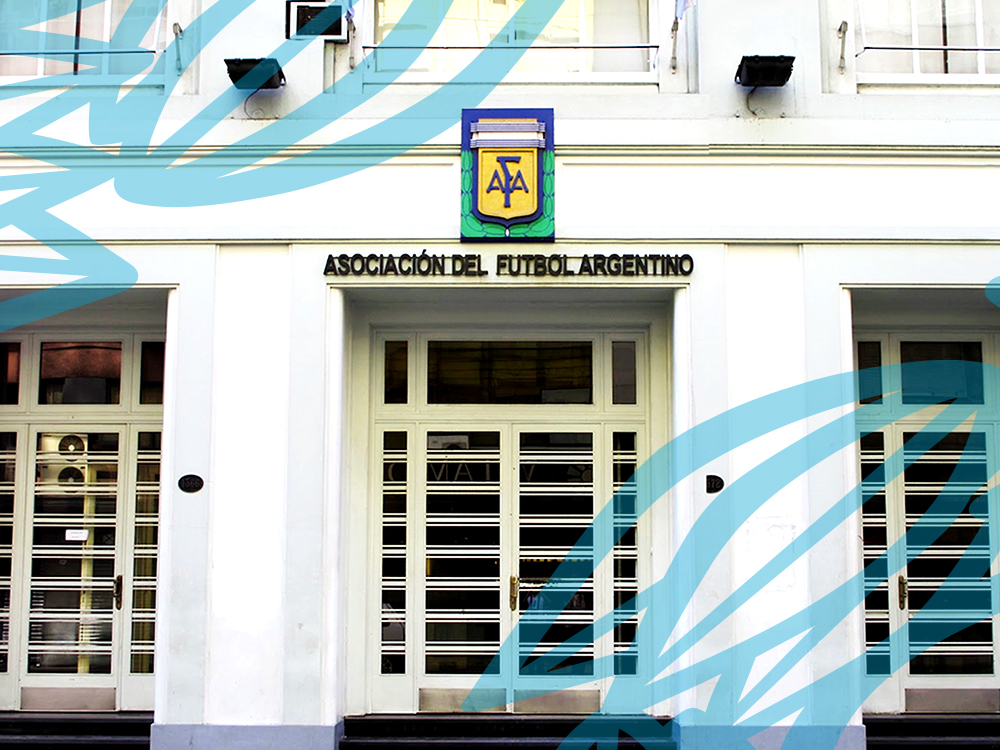 Se prorrogó hasta el miércoles la presentación en AFA de las ofertas para adquirir los derechos televisivos en los torneos de Ascenso. Llegarán a la primera fecha de la Primera Nacional? afa.com.ar/es/posts/derec…