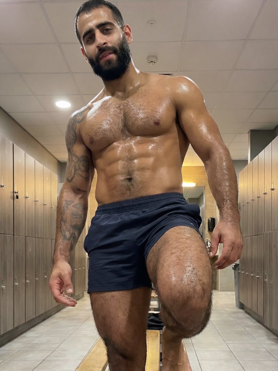 francescodmacho's tweet photo. You guys asked for more of Bilal, so here we are. Adrenaline fading. Quiet intensity, raw today—no retouching, just sweat and shadows. 🤤😎#muscles   https://t.co/TgJAzp2JxR https://t.co/qCmBpN0nDT