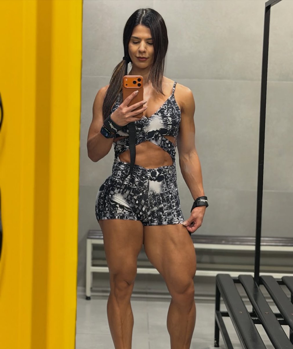 Eva Andressa tweet media