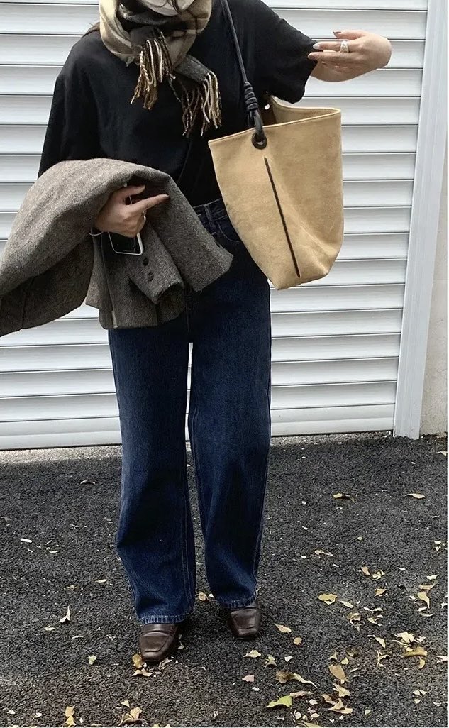 #Tgtwittos , Ce genre de sac qui upgrade toute une tenue sans bruit 🤎✨