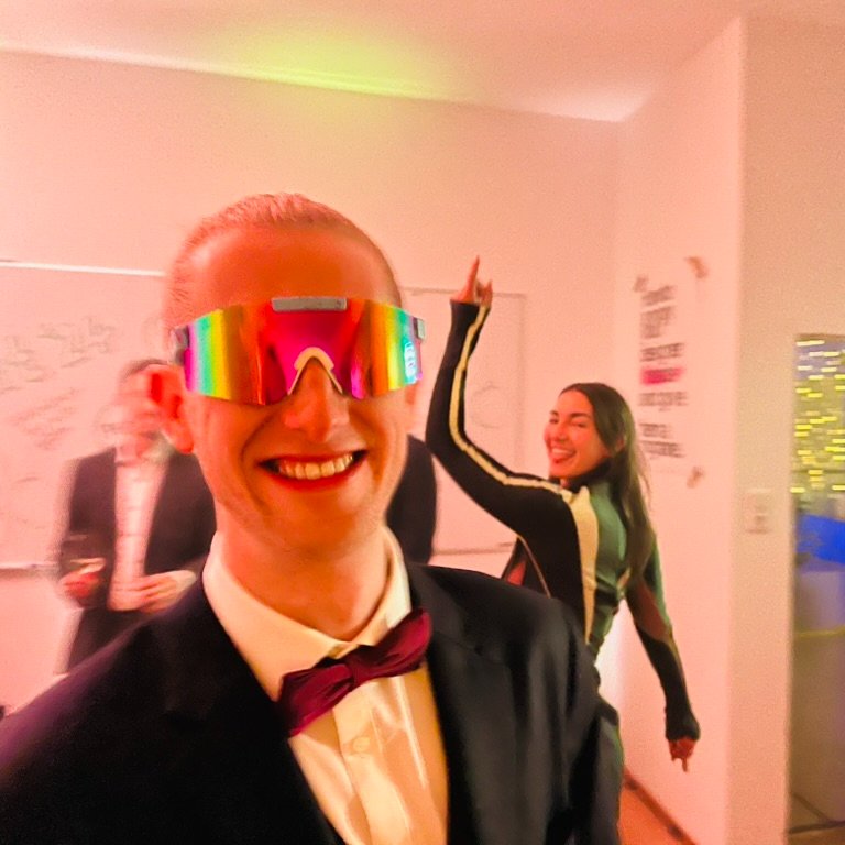 Justen Raw tweet media