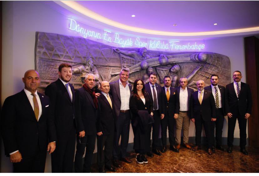 Fenerbahçe Kulübü Başkanı Sn. Sadettin Saran’ı ziyaret ettik.

Başarı dileklerimizle birlikte gösterdikleri nazik misafirperverliğe çok teşekkür ederim.