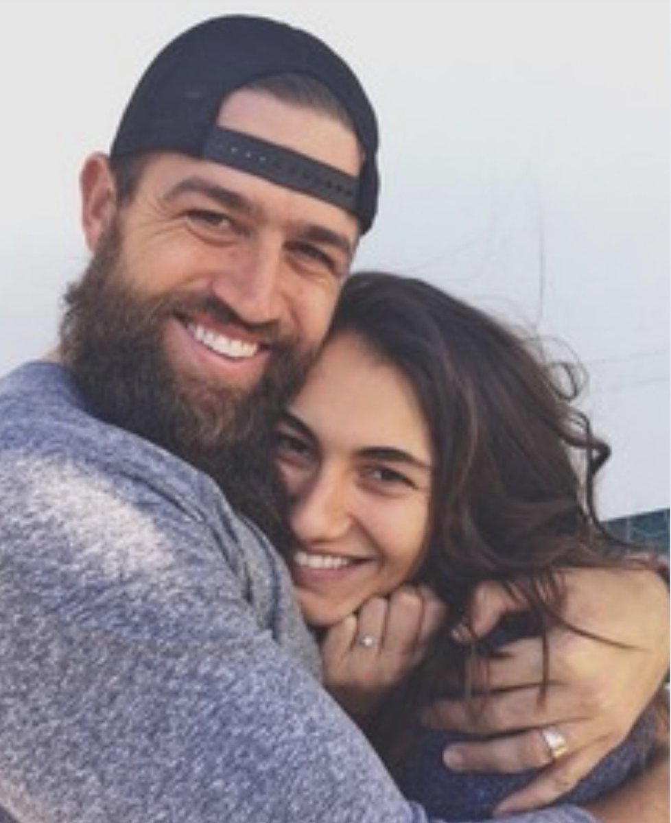 dannylesslie's tweet photo. We get so distracted in our lives and it pulls us out of our present moment, and then your person dies and all you have is pictures of moments, and the internal evaluation of how present you were with them. And this is dismantling. Swim in your moments friends. https://t.co/UebuO3z5yk