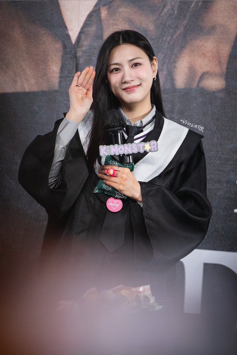 260125 대만 KM 1:5 팬싸
🌼💛
<a href="/Apinkohy/">오하영</a> 
#에이핑크 #Apink #오하영 #하영 #Hayoung