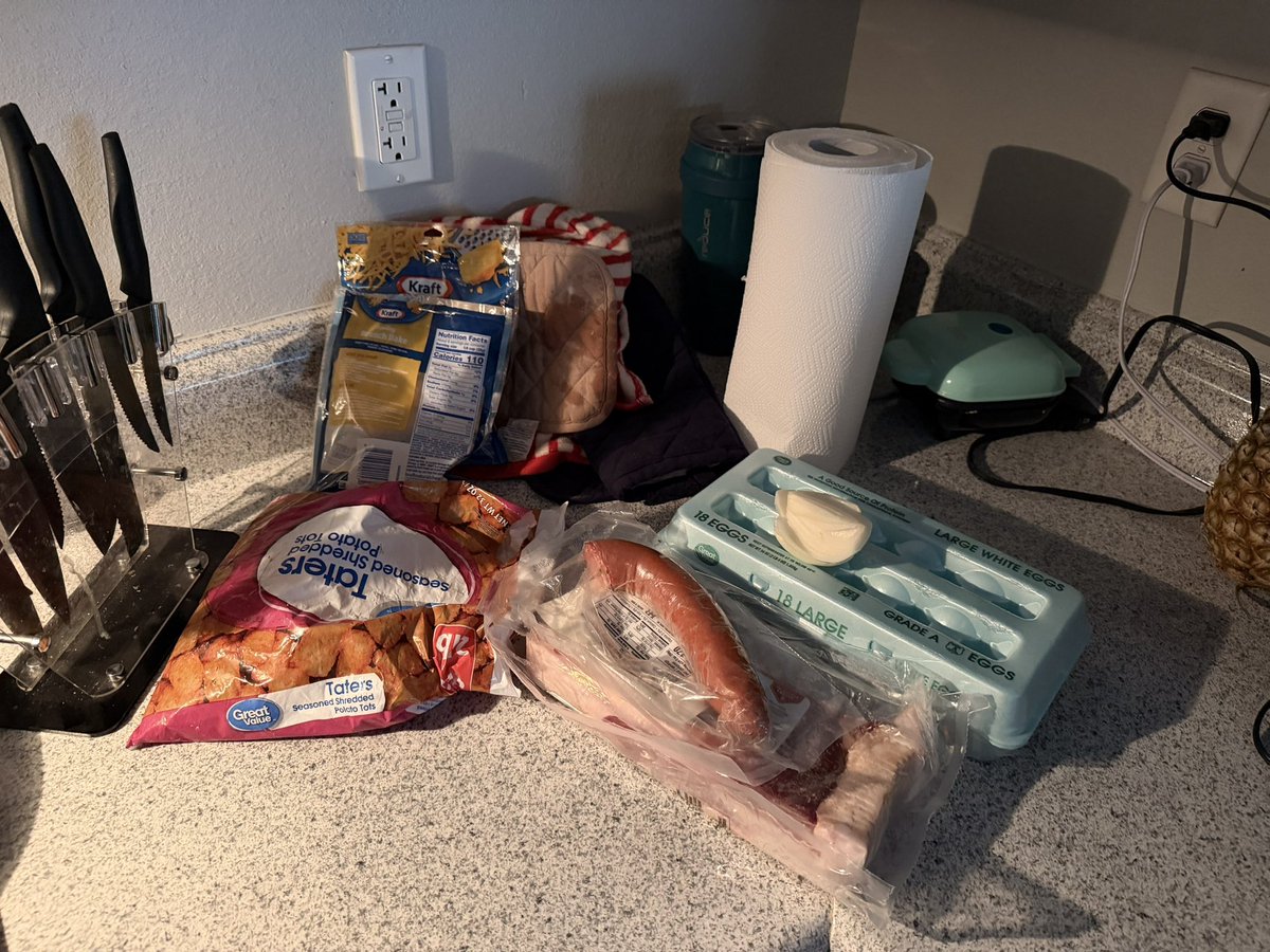 CoachEvans903's tweet photo. Snowed in a couple of extra days?? No fretting over here…
Breakfast casserole on deck!!
Bacon, smoked sausage, breakfast sausage, onions, Rotel tomatoes, sharp cheddar cheese, eggs, SPG, and tator tots for a base!!
#CoachCanCook | #HomeMADE https://t.co/UxDuRJZqe5