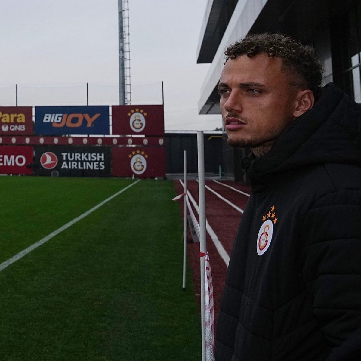 Galatasaray FR 🇫🇷 tweet media