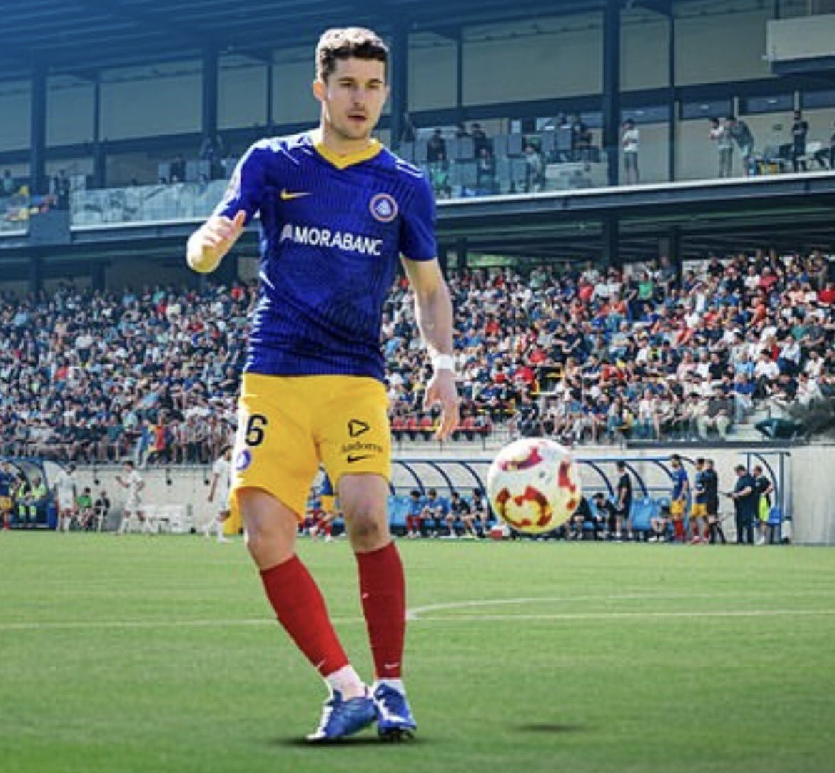 🚨Según informa <a href="/__AngelGarcia__/">Cazurreando</a> 

🔥El mediocampista del <a href="/racingferrolsad/">Racing Club Ferrol</a> Álvaro Peña solicita salir por motivos personales del club para acercarse al País Vasco. El <a href="/BarakaldoCF/">Barakaldo C.F.</a> podría ser el club en el que recalara
#barakaldocf #PrimeraFederación