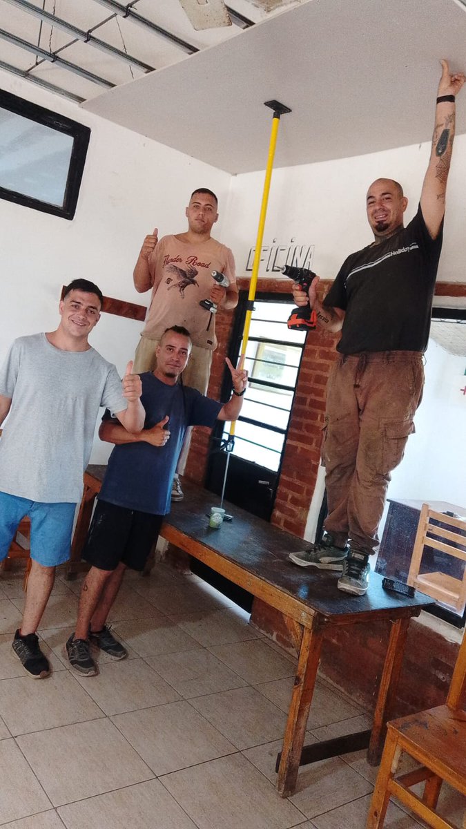 Desde @cepba seguimos capacitando en Consttuccion en Seco y Tradicional desde nuestra red de formación. Con  36  Grados de Termica !!!