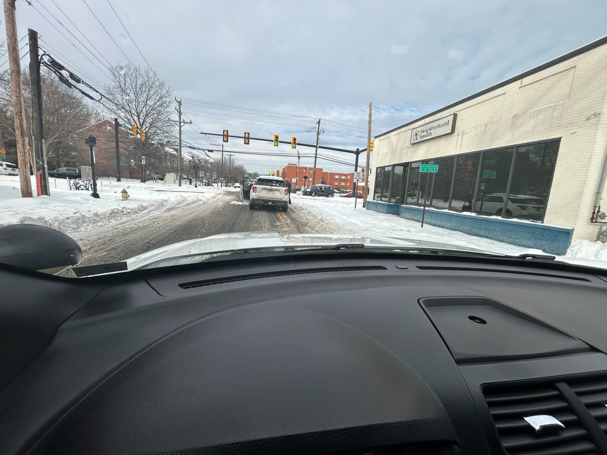 AlexandriaVAPD's tweet image. Snow has stopped, but freezing temps mean icy roads remain. To support snow removal, please avoid parking on roadways and do not push shoveled snow into the street. Stay home if you can; use caution if out. #OneAlexandria #OneAPD @AlexandriaVAGov