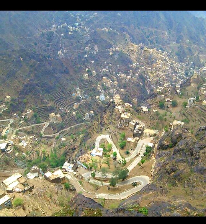 SFDYemen's tweet image. ✦When SFD involved communities in every step, they felt the project was theirs. A village that had monitored implementation &amp;amp; maintained the facilities never allowed it to demise for any reason.

This sense of #OWNERSHIP kept schools open, roads strong ...etc, even during crises