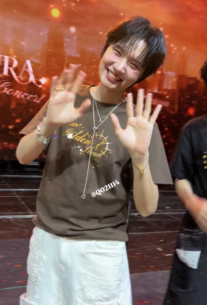 🍒QUEENIÉ tweet media