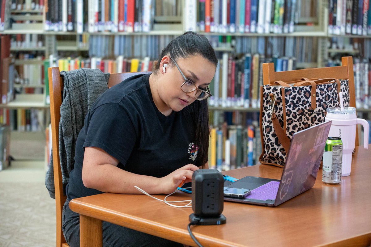 Lemoore College tweet media