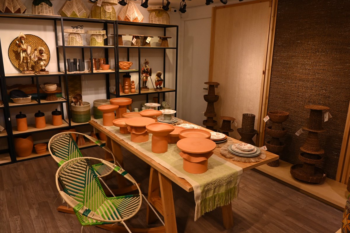 artesaniasdcol's tweet image. ¿Buscas un regalo con historia? 🎁 nuestra #TiendaEnLínea te ofrece la creación diversa y la riqueza cultural de todo el país. ¡Desde joyería hasta decoración!

Encuentra tu pieza única de los 32 departamentos aquí: artesaniasdecolombiatienda.com.co