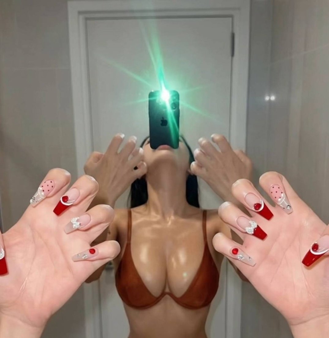 Гля, какой маникюр сделала💅🏼