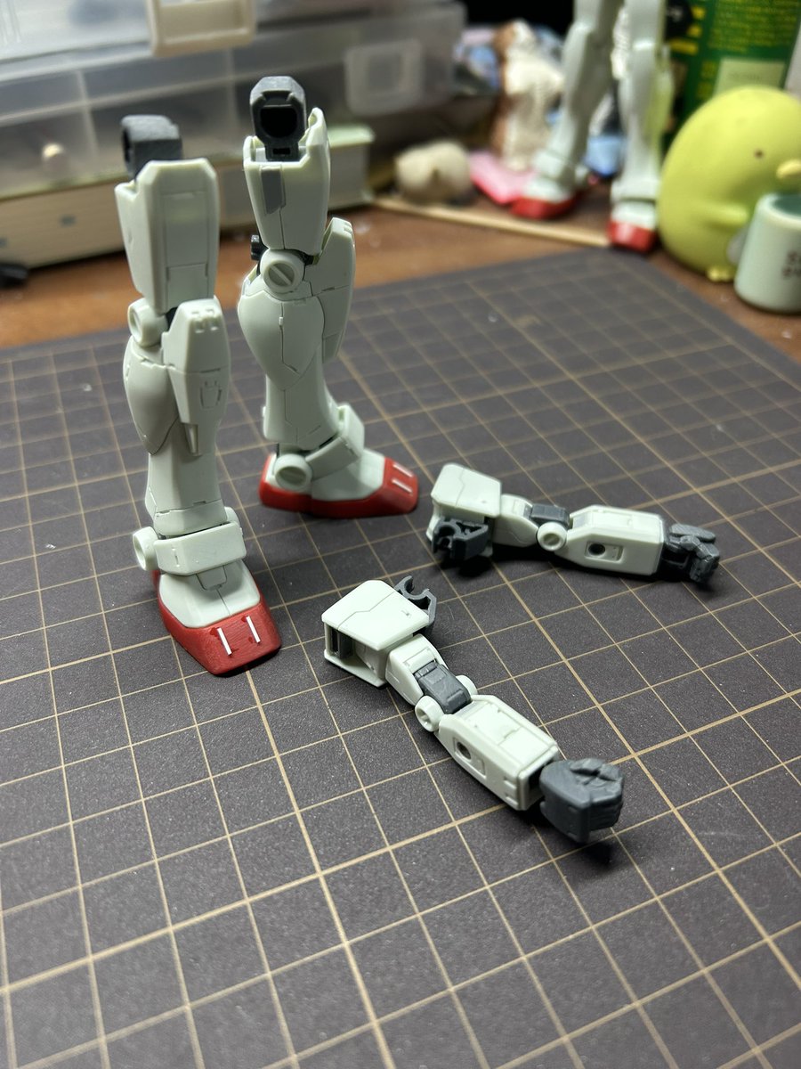 足と腕も大体満足したのであとは表面整えていきまっす

おやすみなさい💤

#ガンプラ
#エントリーグレード
#プラモデルライフ