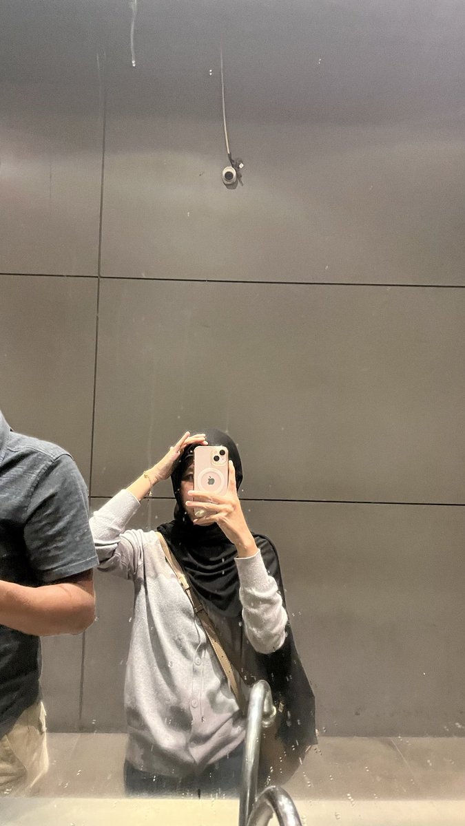 nindyyww's tweet photo. 🤍🤏🏻 https://t.co/4uyANjtNs4