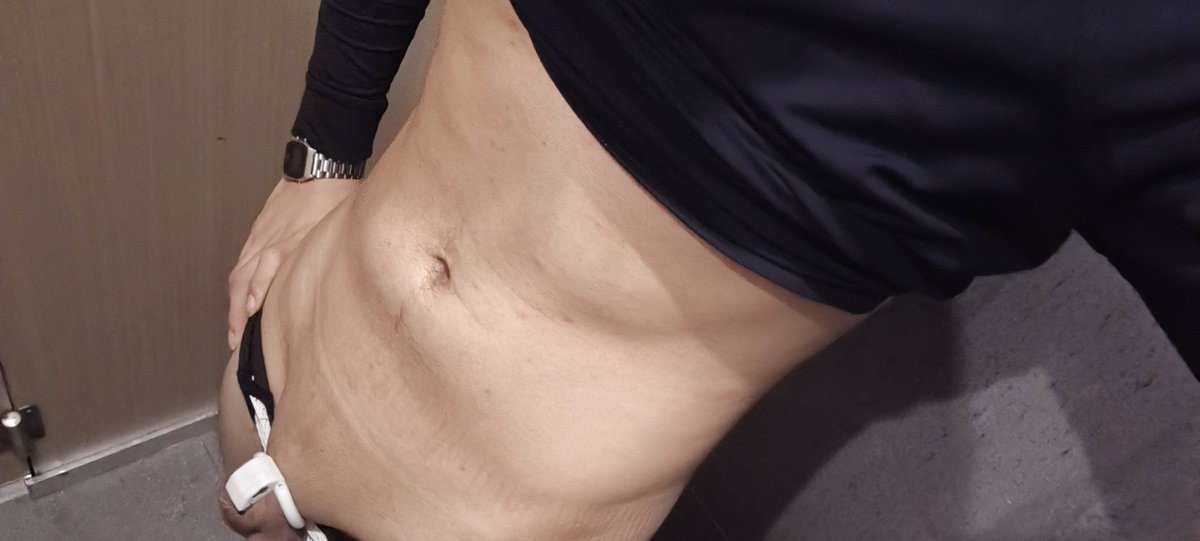 EghvHIer's tweet photo. 想不到把，你们心理想的高大的健身教练也是一只骚狗鸡吧还被锁锁上了 https://t.co/uRHrhMLl9a