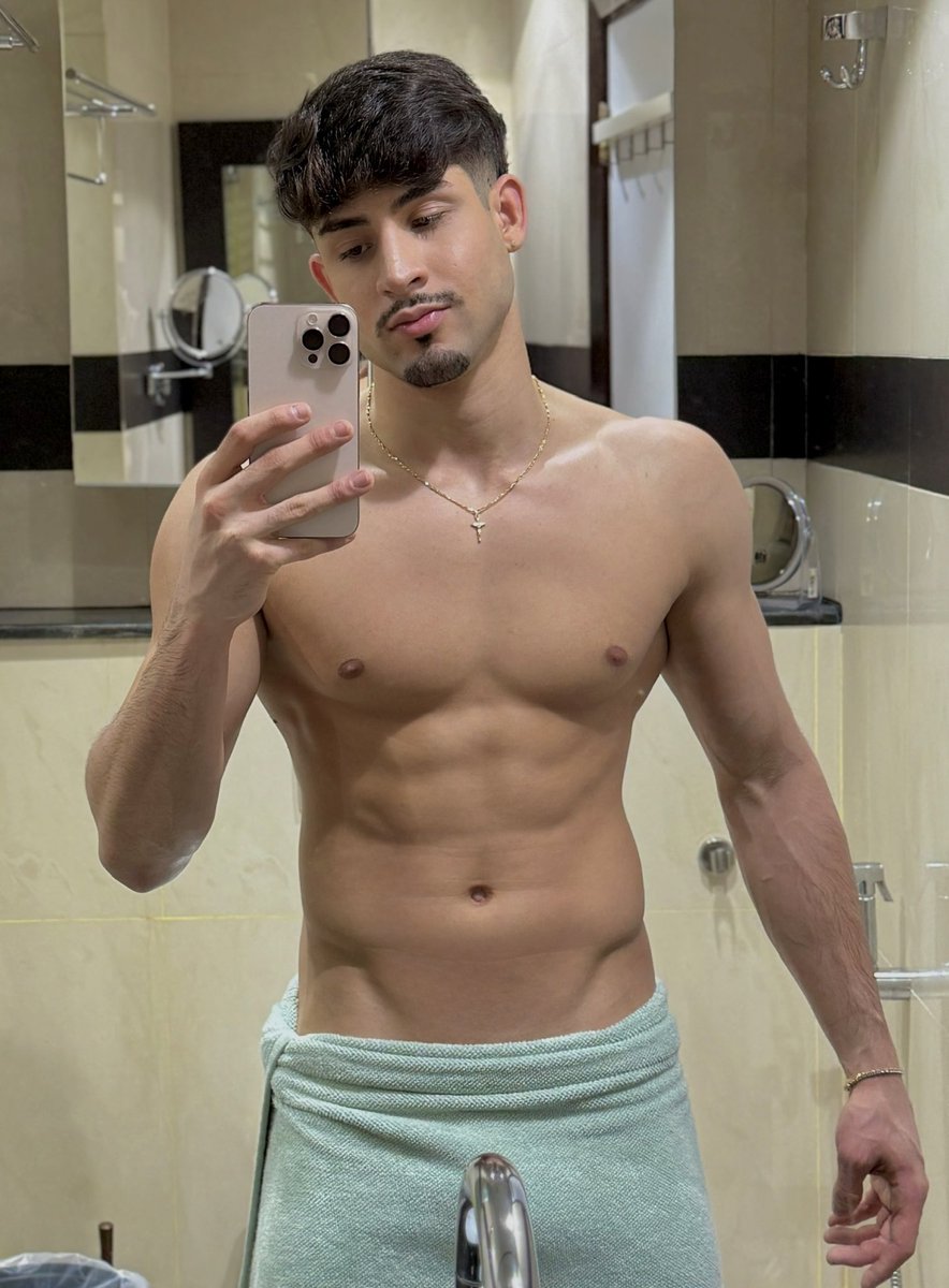 Xdavii__'s tweet photo. Vem tirar a toalha?😏 https://t.co/aQ9fa7VfW1