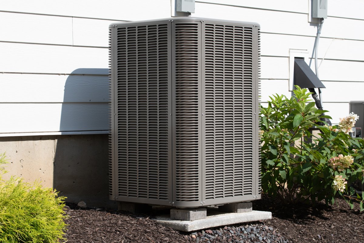 TimKyleElec's tweet image. When you begin exploring smarter ways to cool your home you’ll find several dependable systems designed to keep your space comfortable year-round. timkylecompany.com/hvac-services/…