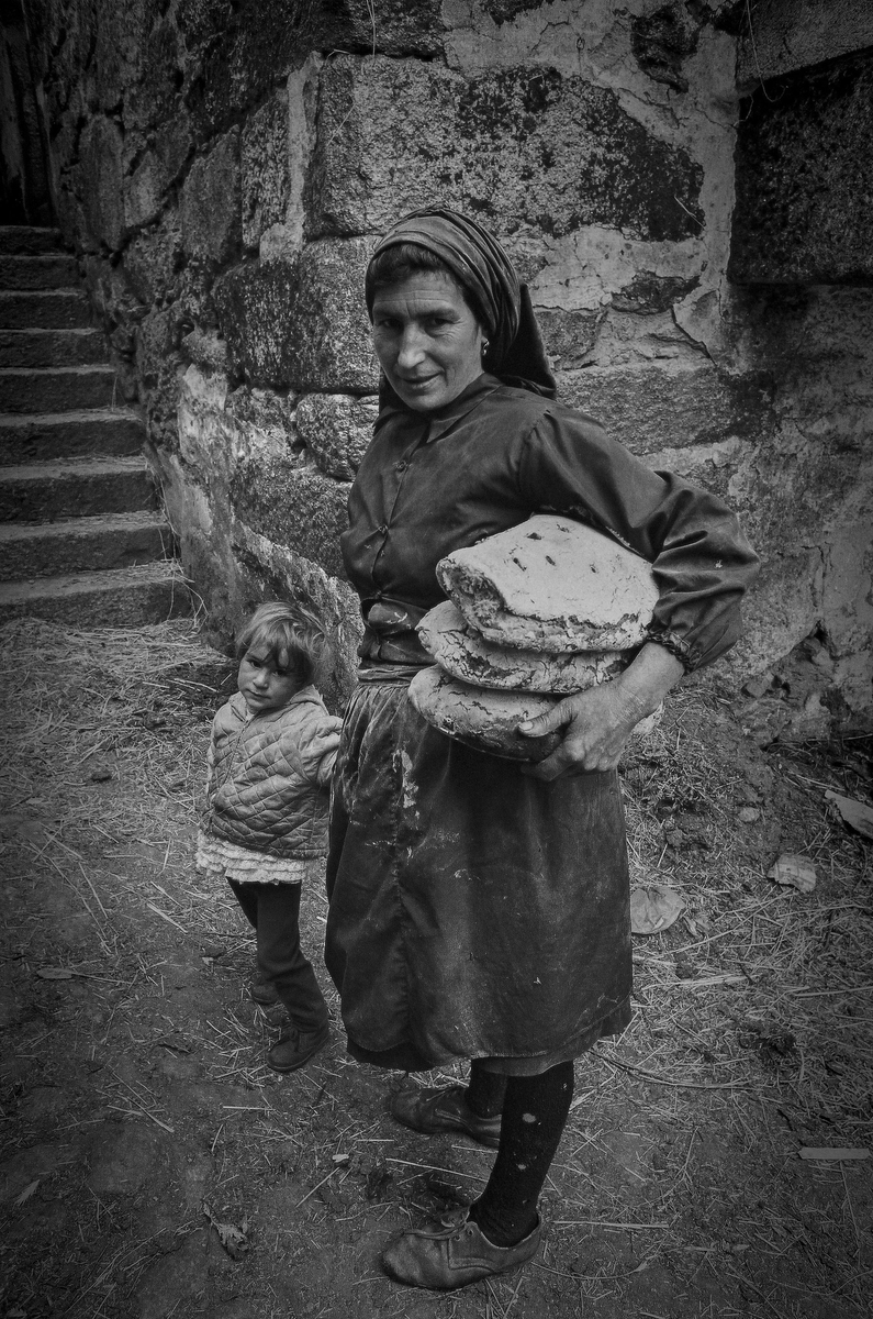 BeardcodeO's tweet photo. Portugal anos 70
Antes do Socialismo

Fotos de: Alfredo Cunha https://t.co/3o6qe5tv9h