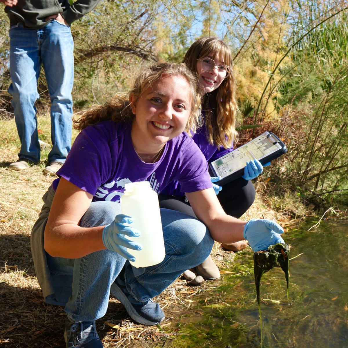 ArizonaDEQ's tweet photo. Happy #EnvironmentalEducationDay 🎉
We're shining the spotlight on @gcu Environmental Science students helping protect our air, land, and water through ADEQ’s #CommunityScience Program!
They're making a real impact while learning hands-on skills that go beyond the classroom. https://t.co/8wiHY6kSNI