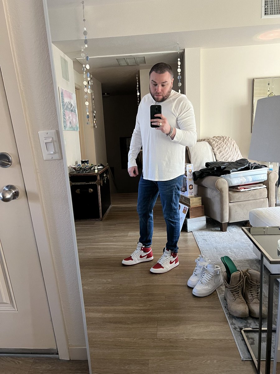 lthrsneakermike's tweet photo. Out and about two weeks ago. #gaysneaker #sneakergay #sneakercum #sneakerfetish #sneakerkink #leathergay #gayleather #leathercum #leatherkink #bootcum #bootkink #bootfetish https://t.co/gCHBEf8oOX