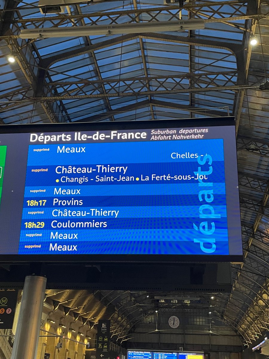 ozian77's tweet photo. @Delta_Hell @LIGNEP_SNCF https://t.co/FrcZGdeUu7