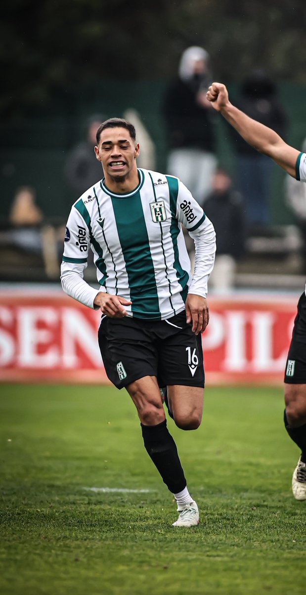 #PEÑAROL 🟡⚫

▪️Me dicen que en esta semana se podría llegar a concretar lo de Esteban Da Silva a Peñarol.

▪️Tendría que resolverse algún aspecto relacionado al pago para que se concrete la llegada del extremo. Un jugador que desde hace un tiempo es anhelado por el manya.