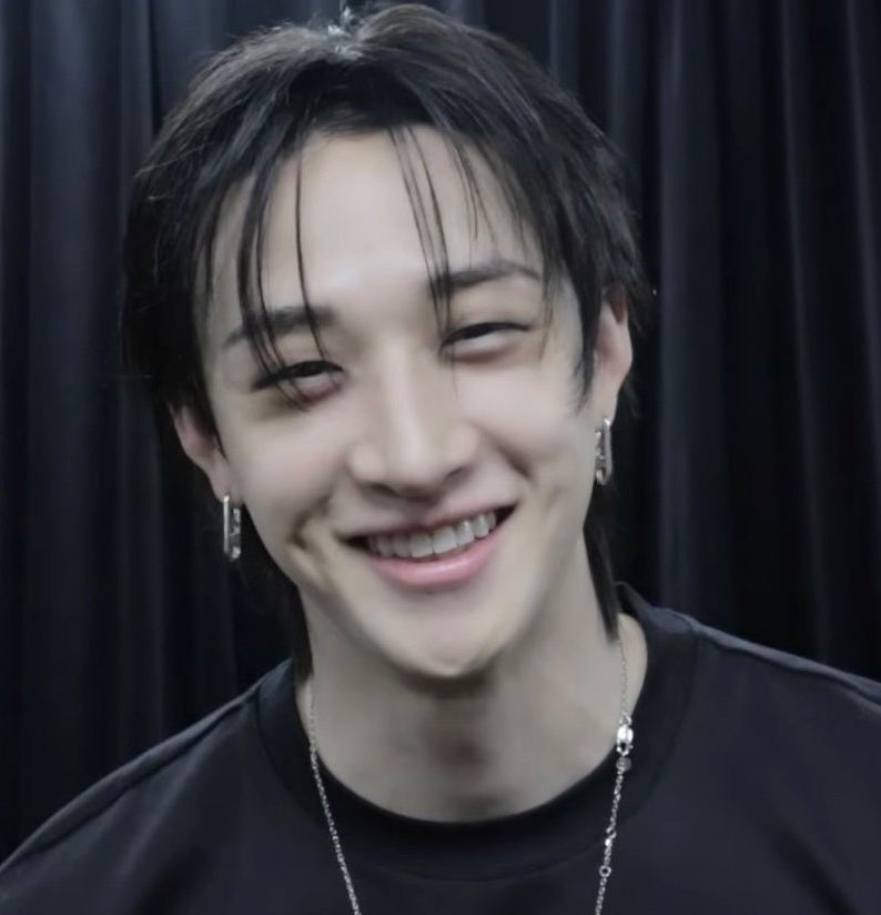gnabnahc_luvs's tweet photo. His dimples 😣😣 https://t.co/0xOADLiX2h