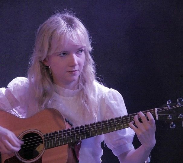 emily daily 🏹 (@dailyemilyr) on Twitter photo 