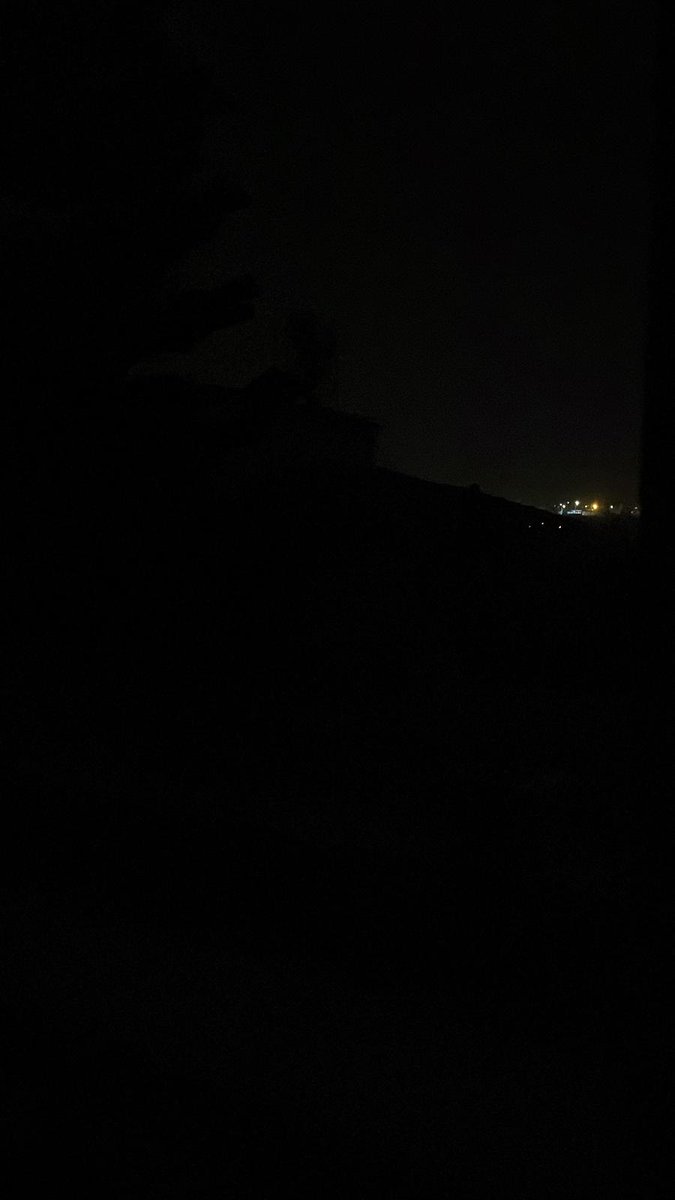 Üç yıl geçti, aylar geçti, günler binleri geçti... Amasız, fakatsiz artık elektrik sorunumuzu çözün. <a href="/TEDASKurumsal/">TEDAŞ Genel Müdürlüğü</a> <a href="/HatayBSB/">Hatay Büyükşehir Belediyesi</a> <a href="/HatayValiligi/">T.C. Hatay Valiliği</a>
#HataydaElektrikYoksaYaşamYok
#35AydırNormalBirHayatYok