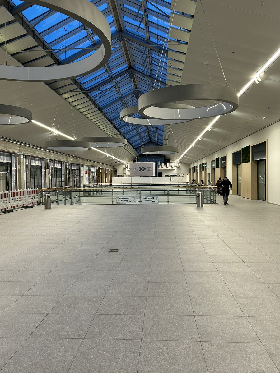 KerstenPeter2's tweet photo. The first practices of the #Forum Medicum have opened in Forum #Mülheim, taking over extensive first‑floor areas previously used for #retail. This development exemplifies a structural transformation of retail space toward health‑related services.
 #transformation https://t.co/IEdsWDgm0r