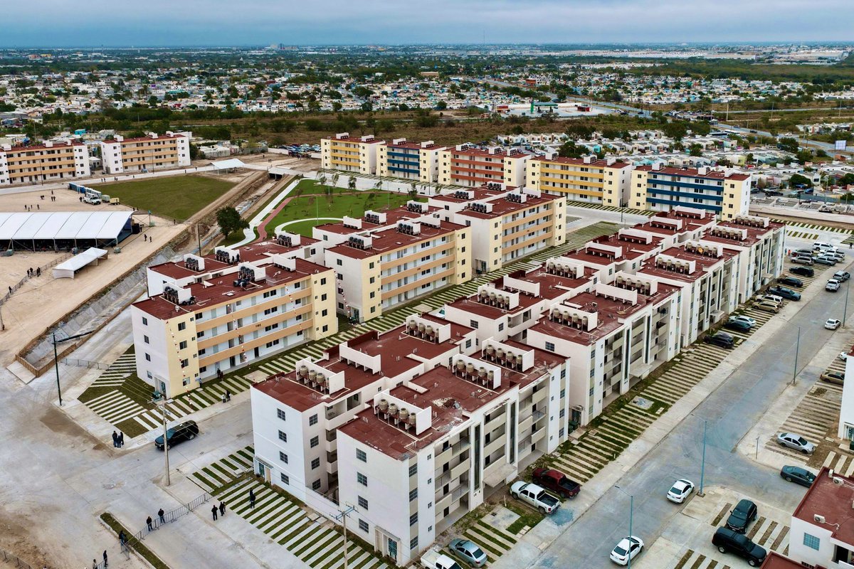commonwealthmag's tweet photo. 🇲🇽 NEWS: Mexico’s left-wing government has opened more housing complexes in Tamaulipas with thousands of more units planned for construction https://t.co/KrZDUGemSp