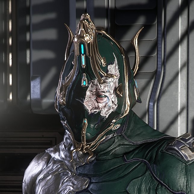 CephalonVashka's tweet image. fuck protoframes. gimme more damaged helmets with human faces