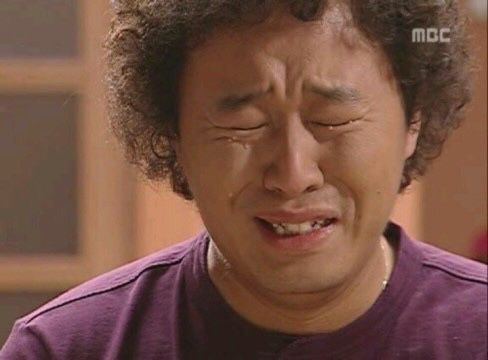 cheff_1004's tweet photo. 걱정마세요! 전 머리채를 쥐어뜯었습니다. ㄹㅇ 이표정으로 울었슴니다..댓뺨..아 맛있다....... https://t.co/hR8w1yaJFq